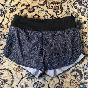 Athleta- run with it 3” shorts, black and white speckled, women’s small